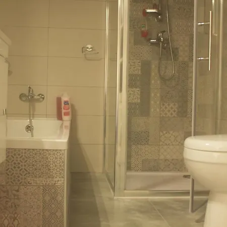 Rum i privatbostad Giljana Ensuite Shared Terrace & Kitchen St. Julian's