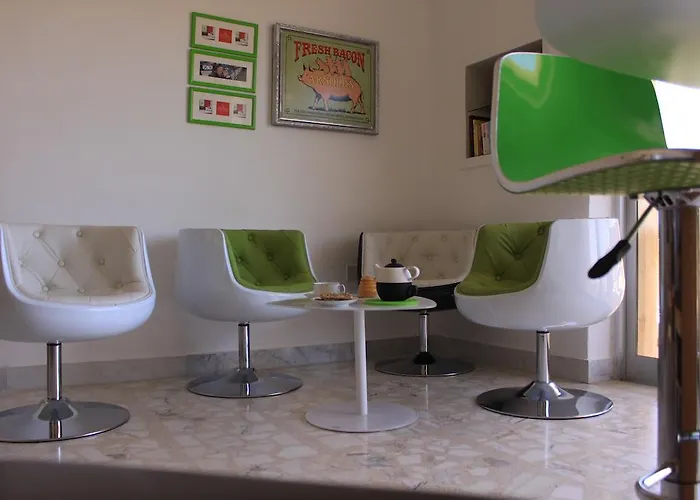 Giljana Ensuite Shared Terrace & Kitchen