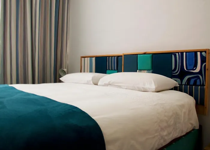 Giljana Ensuite Shared Terrace & Kitchen